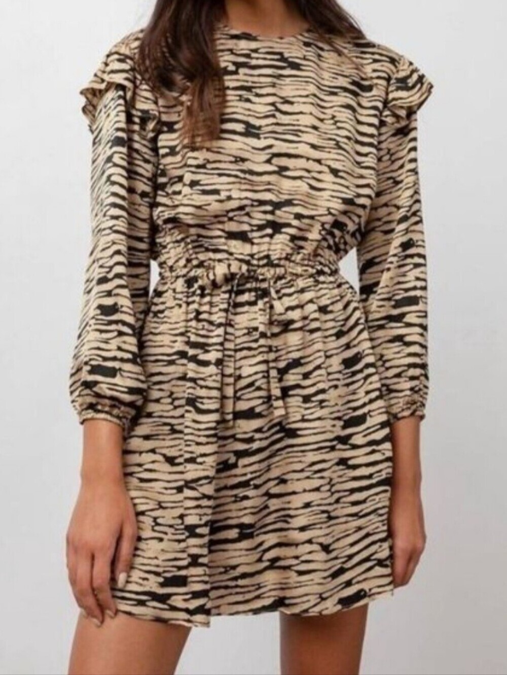 ​Rails Ora Canyon Dress Size M Hammered Satin Tiger Print Boho Ruffle